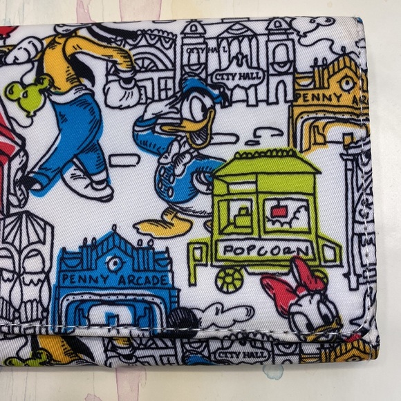 Disney Parks Main Street USA wallet - Picture 10 of 11
